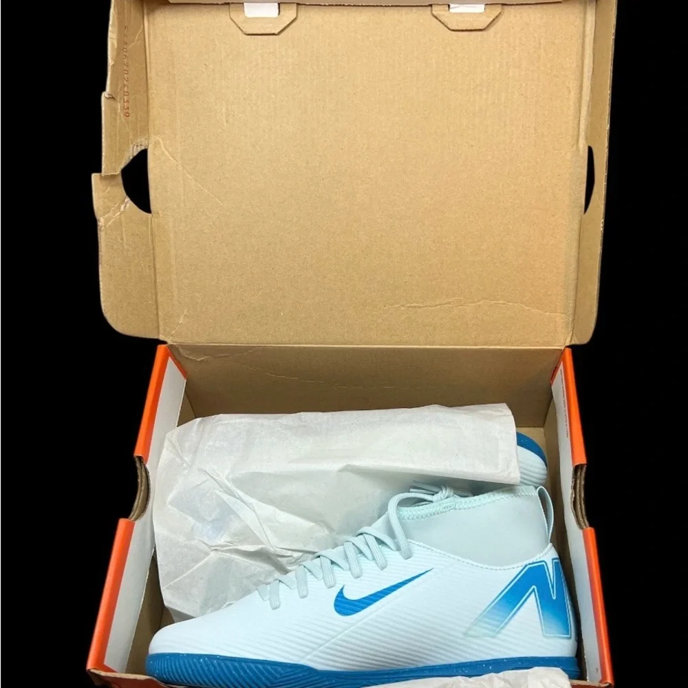Size 5.5 Y - NIKE‎ JR SUPERFLY 10 CLUB IC FQ8320 400